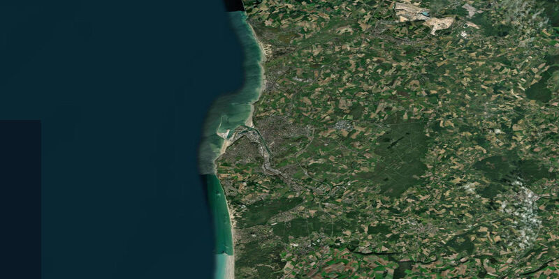 Satellite view of the coast near Boulogne-sur-Mer