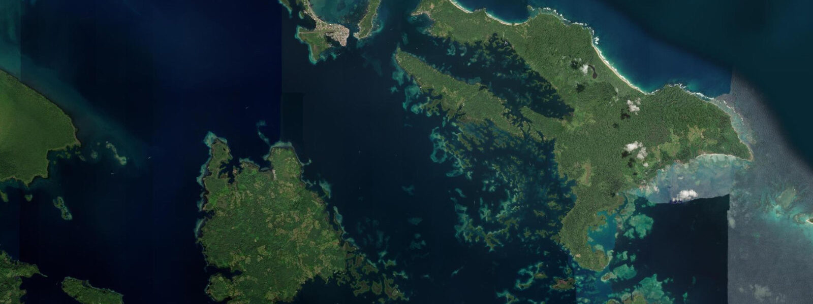 Satellite view of the coast near Carenero Island, Bocas del Toro
