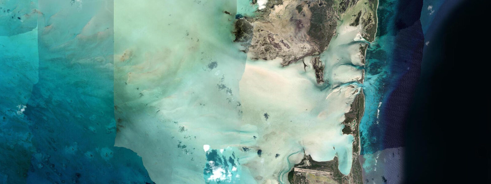 Satellite view of the coast near Cockburn Harbour, South Caicos