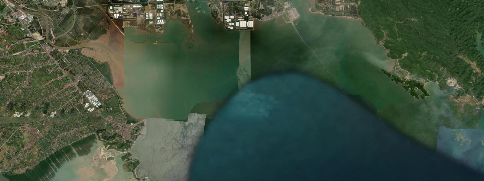 Satellite view of the coast near Đồ Sơn