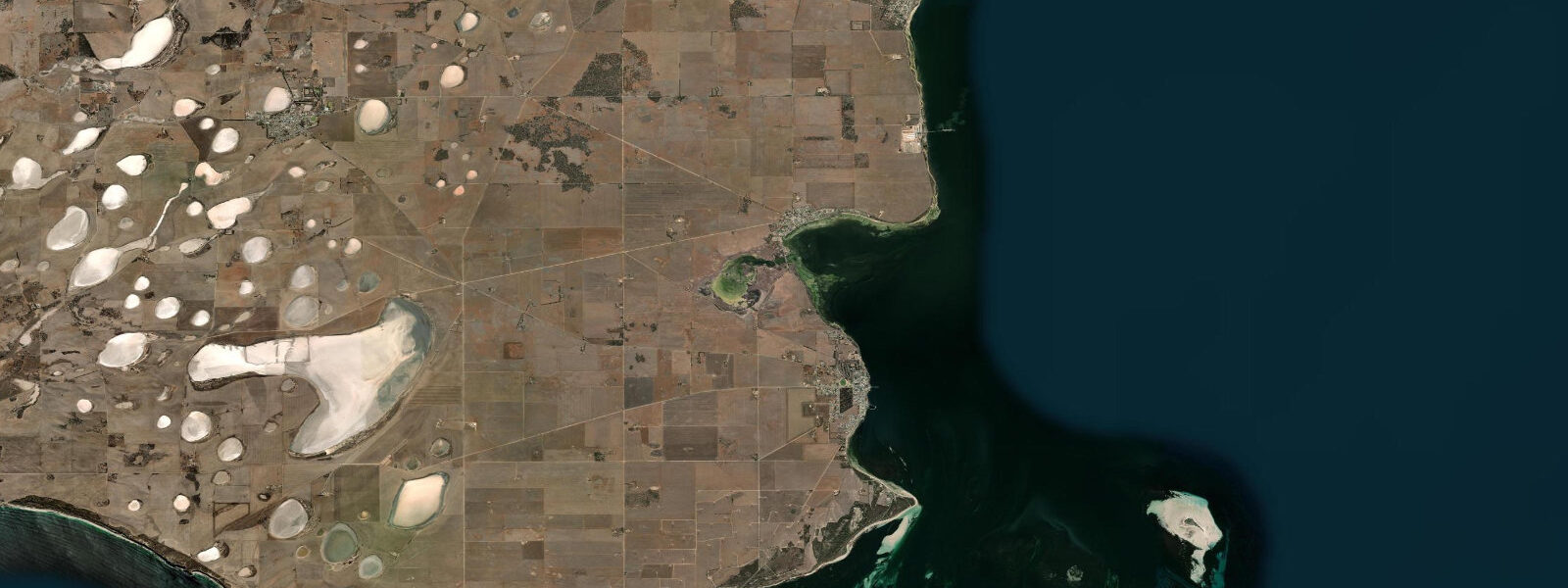 Satellite view of the coast near Edithburgh
