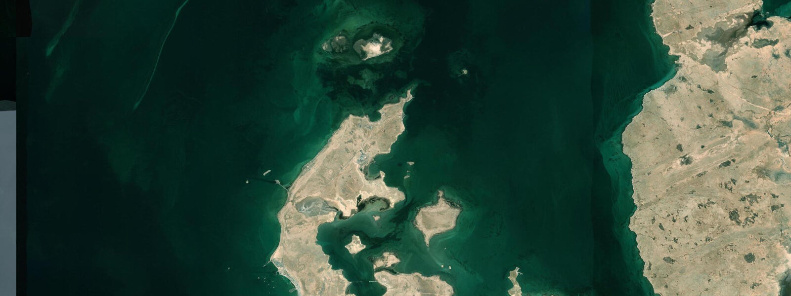 Satellite view of the coast near Hawar Islands