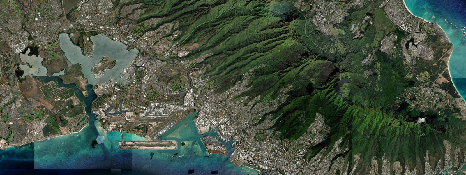 Satellite view of the coast near Honolulu (Oʻahu), HI