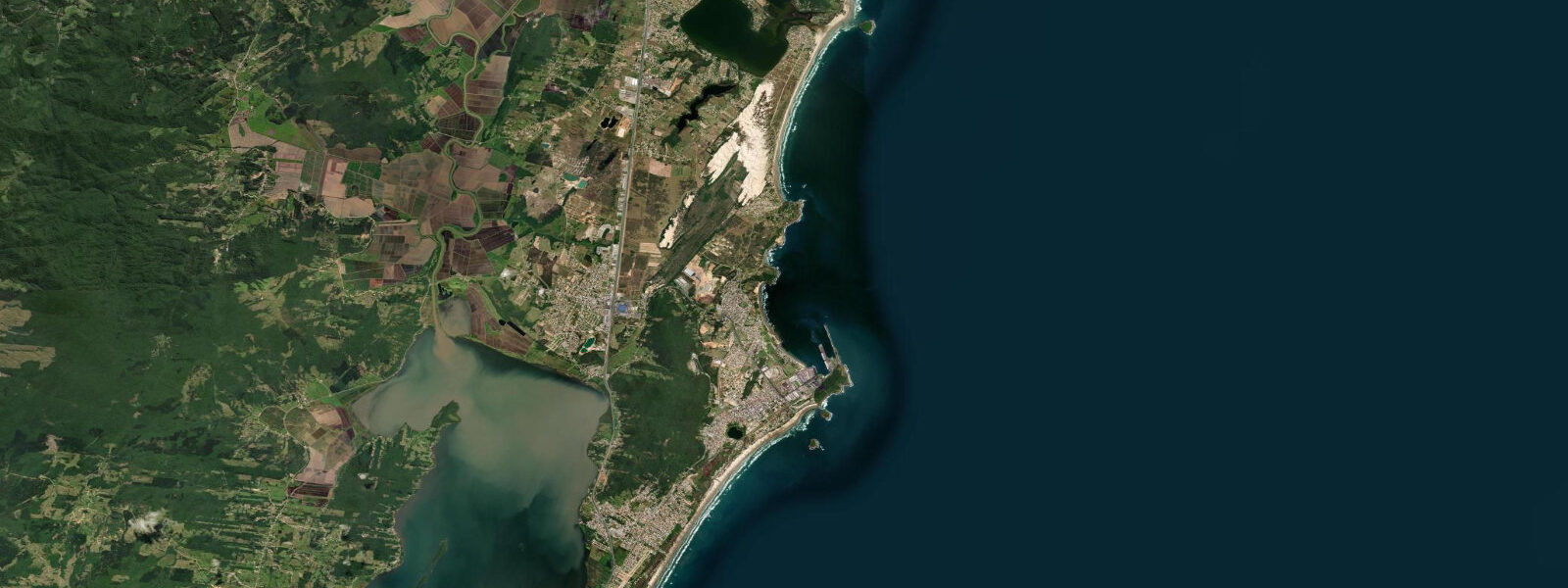 Satellite view of the coast near Imbituba