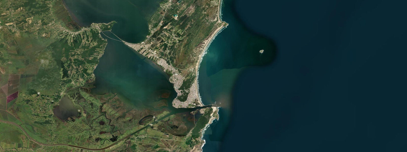Satellite view of the coast near Laguna