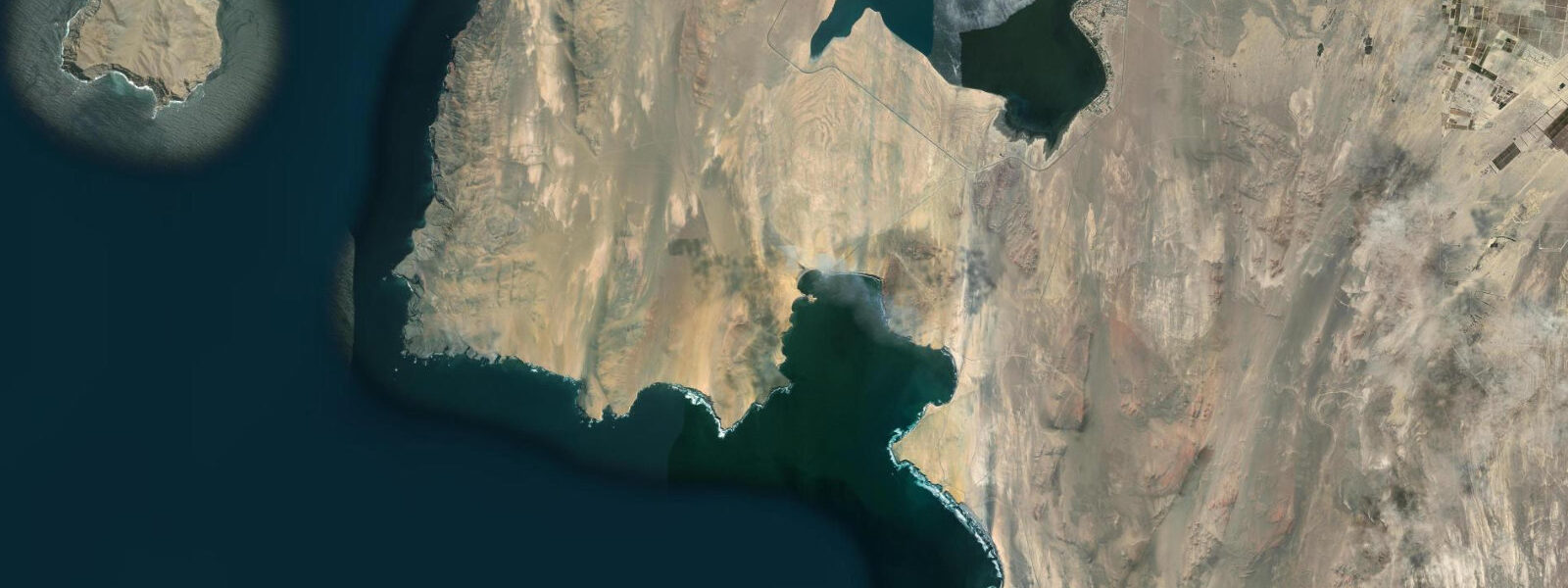 Satellite view of the coast near Lagunillas, Peru