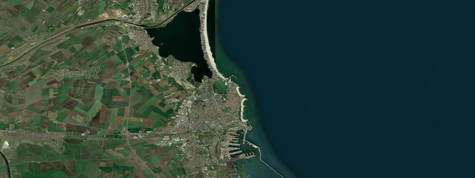 Satellite view of the coast near Mamaia