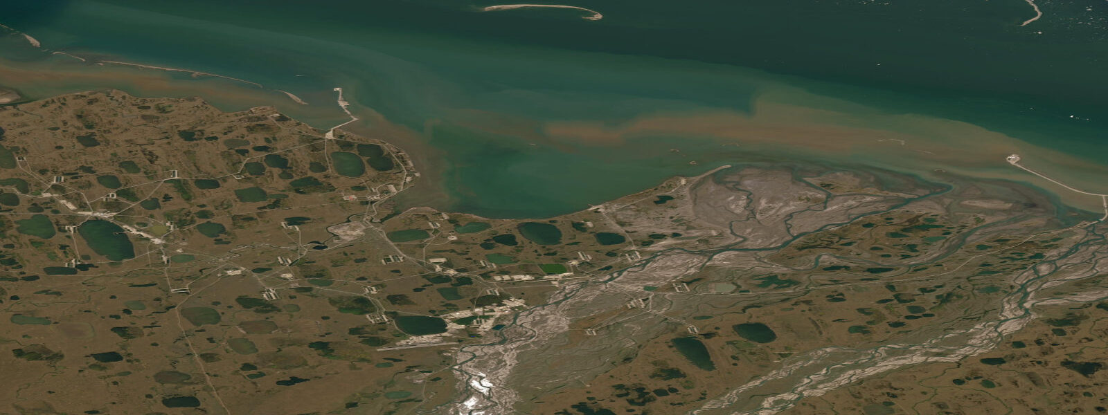 Satellite view of the coast near Prudhoe Bay