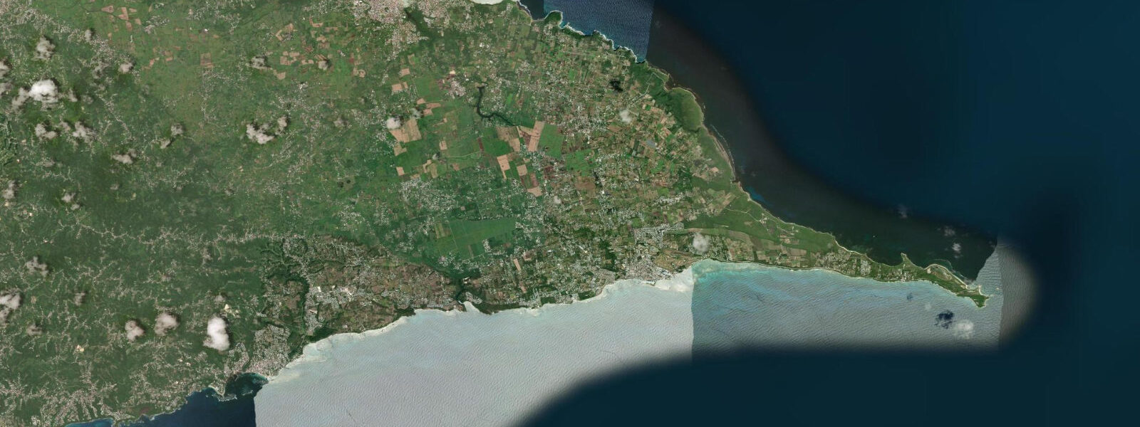 Satellite view of the coast near Saint-François