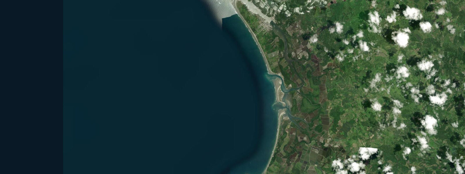 Satellite view of the coast near Súa, Ecuador
