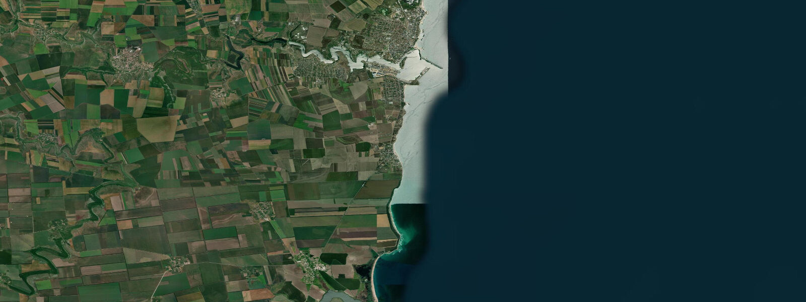 Satellite view of the coast near 2 Mai
