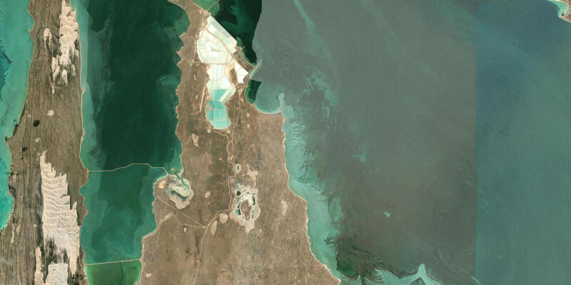 Satellite view of the coast near Useless Loop
