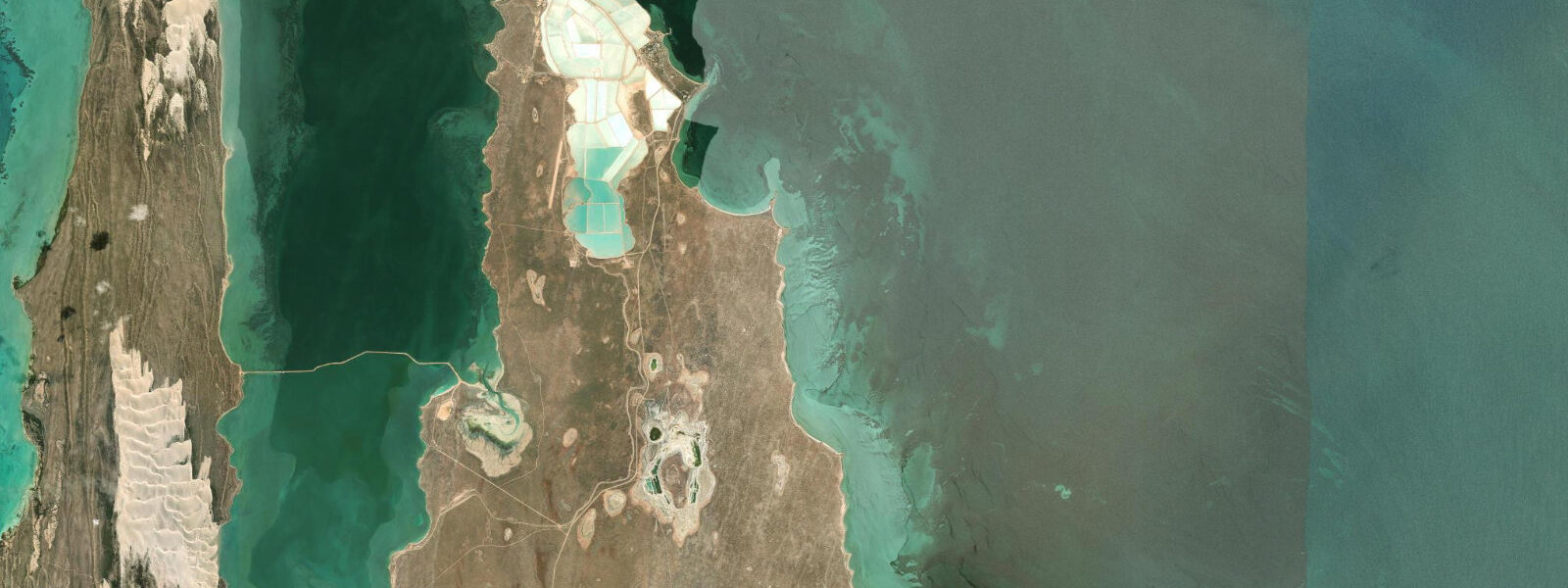 Satellite view of the coast near Useless Loop